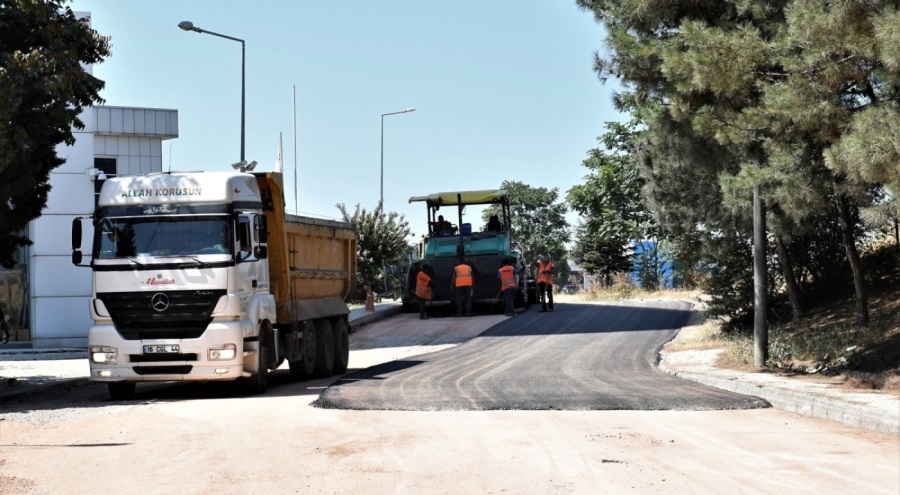 Bursa'da asfalt çalışmaları sürüyor