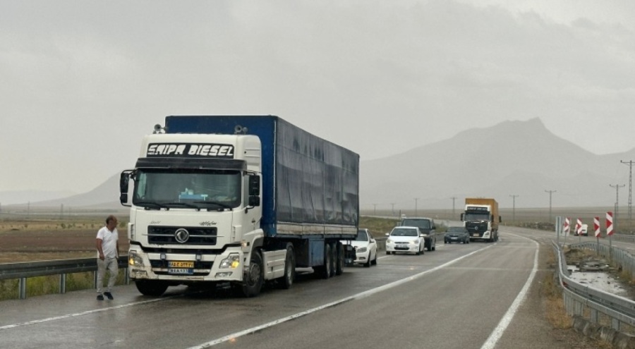 Sel nedeniyle kapanmıştı! Türkiye-İran sınırı açıldı