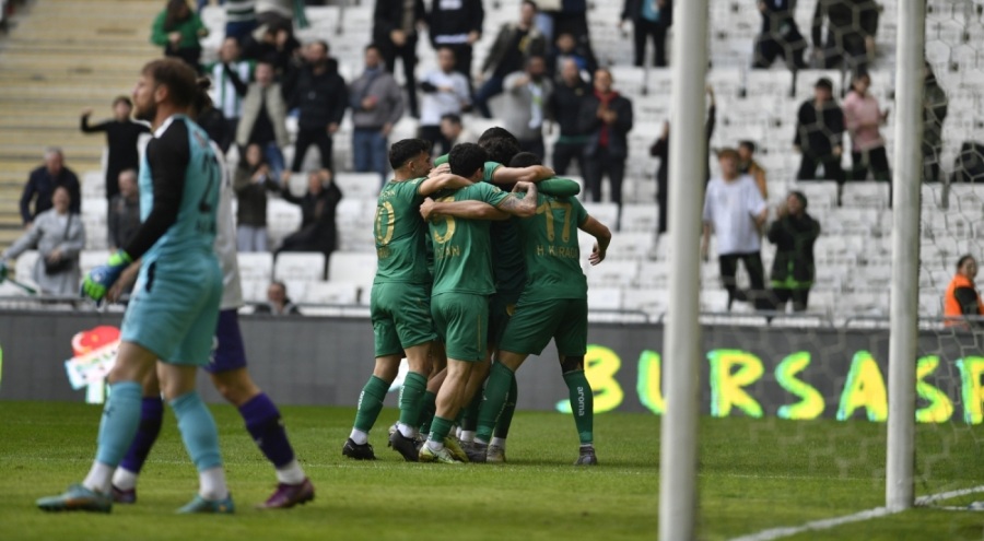 Bursaspor'dan camiaya çağrı:  Şehrin takımını yalnız bırakma