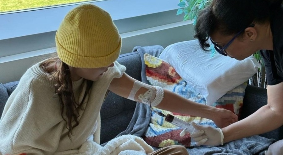 Hastalıkla boğuşan Bella Hadid tedavi sürecini paylaştı