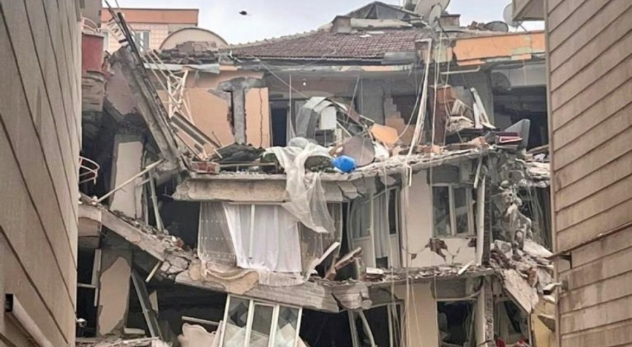 Depremde yıkılan 48 kişinin yaşamını yitirdiği Sözel Apartmanı ile ilgili 3 tahliye