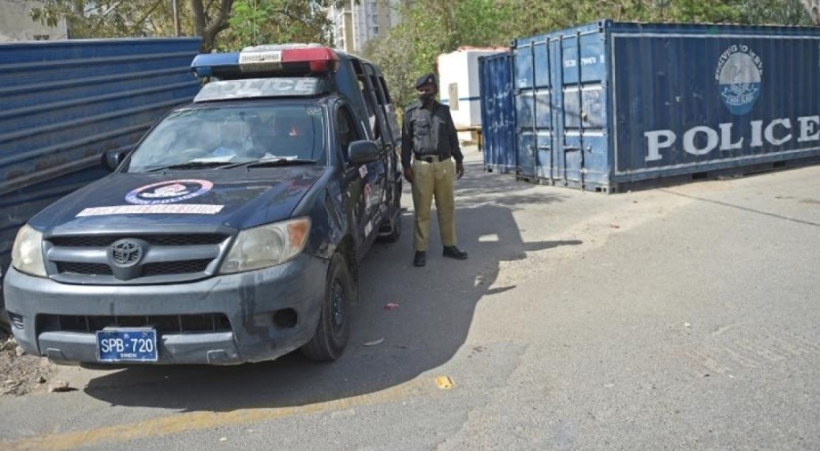 Pakistan'da bombalı saldırı: 2 ölü