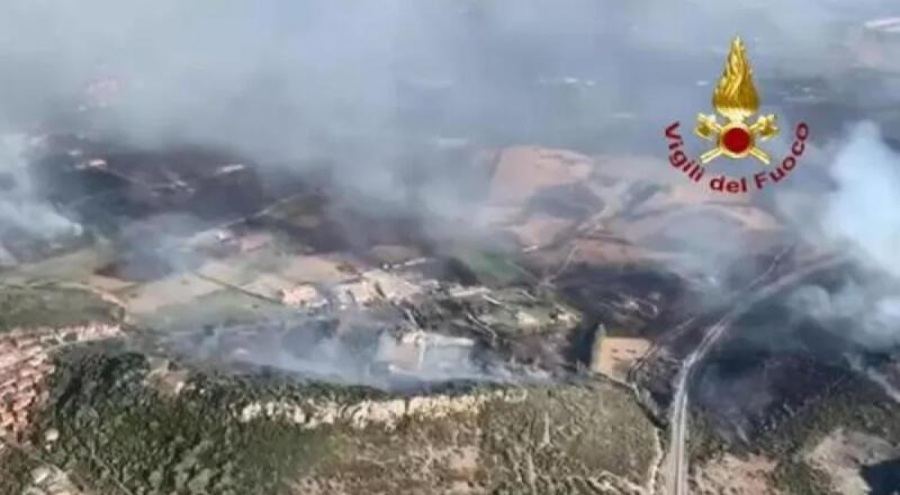 Sardinya Adası yanıyor!