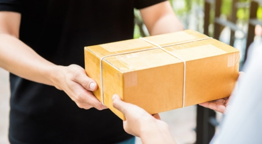 Kargocu yalanıyla paketleri toplayıp çaldılar