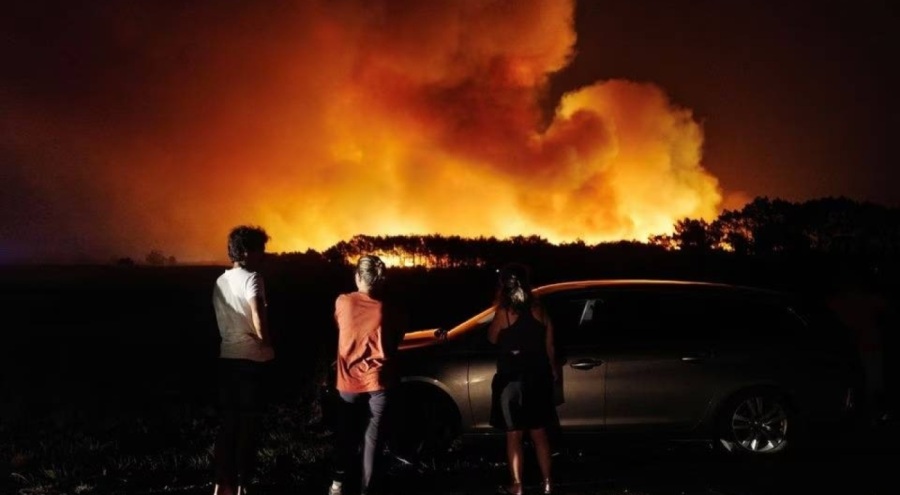 Portekiz'de binlerce hektar arazi cayır cayır yandı! 400 kişi tahliye oldu
