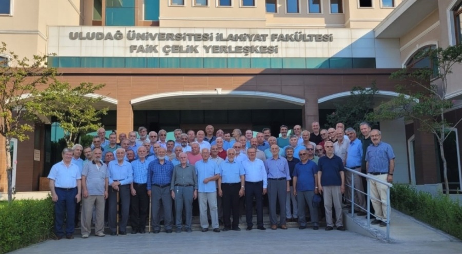 UU İlahiyat Fakültesi mezunlarından anlamlı buluşma