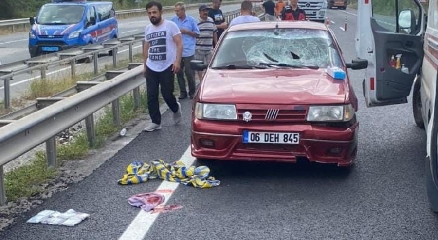 Bursa'da karşıdan karşıya geçerken aracın çarptığı yaşlı adam yaşam savaşı veriyor