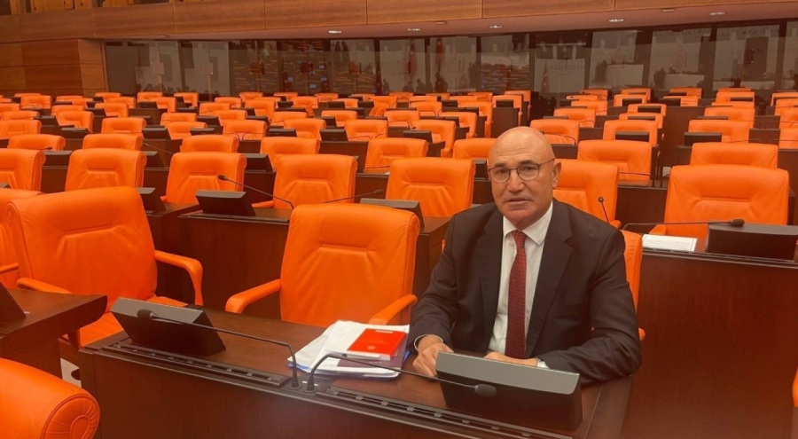 CHP Şanlıurfa Milletvekili Mahmut Tanal, Meclis'te oturma eylemi başlattı!