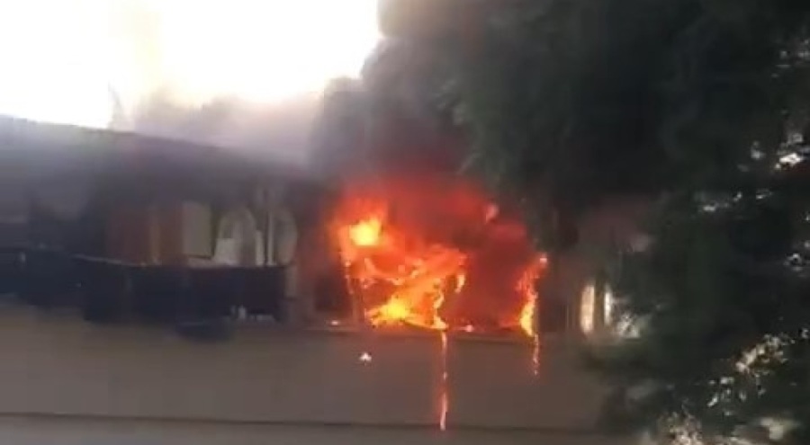 Bursa'da 4 katlı apartmanın çatısında korkutan yangın!