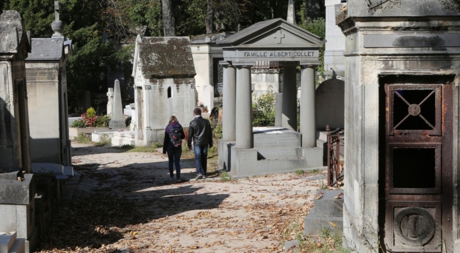 Soyguncular 220 mezarı yağmaladı