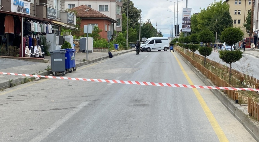 Bolu'da şüpheli çanta fünyeyle patlatıldı