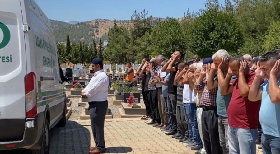 Depremde ulaşılamayan Yunus'un başka ilde defnedildiği anlaşıldı