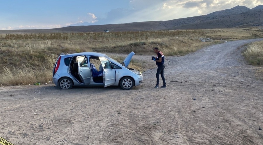 Otomobil takla attı: Sürücü ve annesi hayatını kaybetti, kızı yaralandı