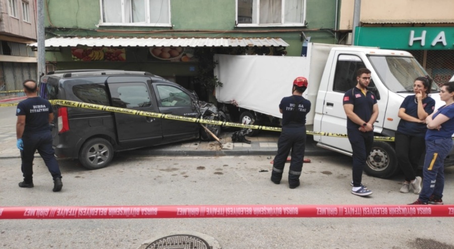 Bursa'da kaldırımda yürürken feci şekilde can verdi!