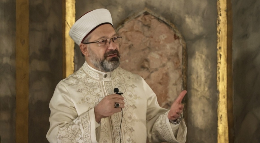 Cuma hutbesine eklemeyi Ali Erbaş yaptı iddiası