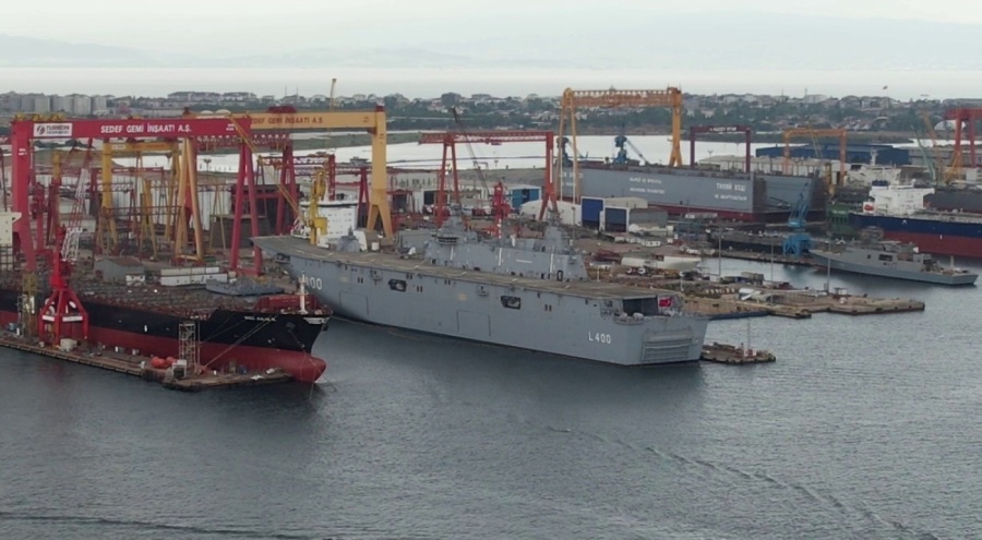 TCG Anadolu 4 ay sonra yeniden Tuzla'da