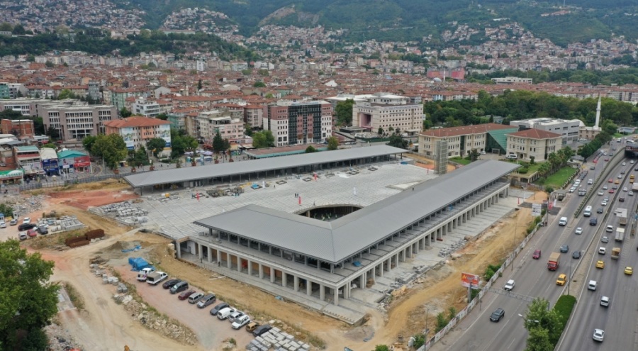 Bursa'da Osmangazi Meydanı açılışa gün sayıyor