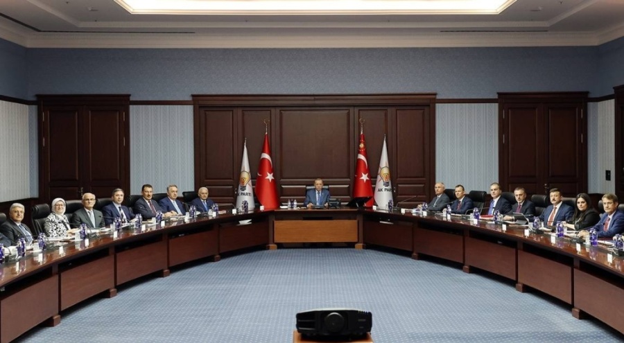 AK Parti'de MYK toplantısı başladı