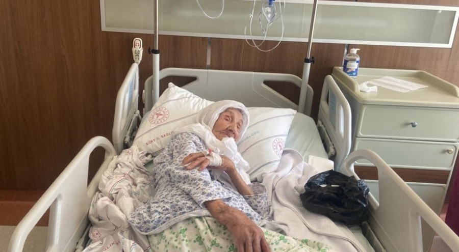 110 yaşındaki kadın ameliyatla sağlığına kavuştu