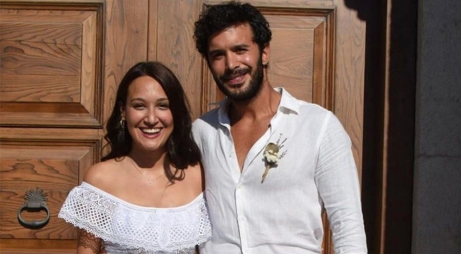 Gupse Özay ile Barış Arduç çifti, kızları ile ilk kez görüntülendi