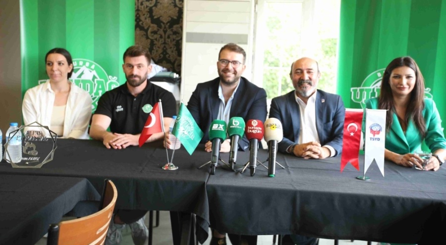 Bursa Uludağ Kadın Basketbol Takımı, TSYD ile bir araya geldi