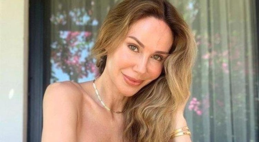 Demet Şener bebeklik fotoğrafını takipçileriyle paylaştı