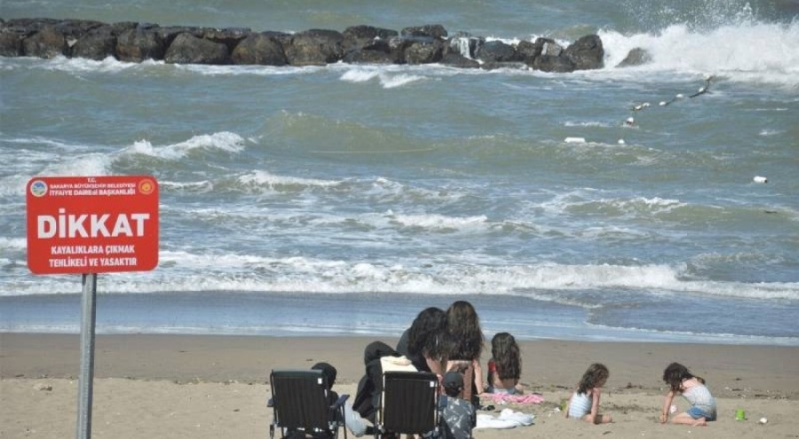Sakarya'da denize girmek yasaklandı