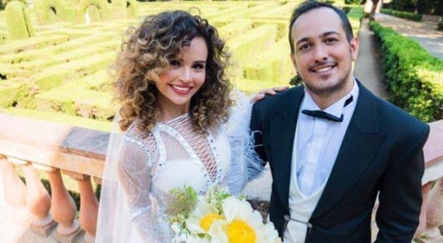 Sarp Apak ailesiyle birlikte tatil yaptı