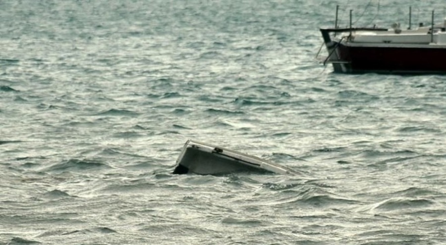 Tunus açıklarında göçmen teknesi battı: Ölü ve kayıplar var