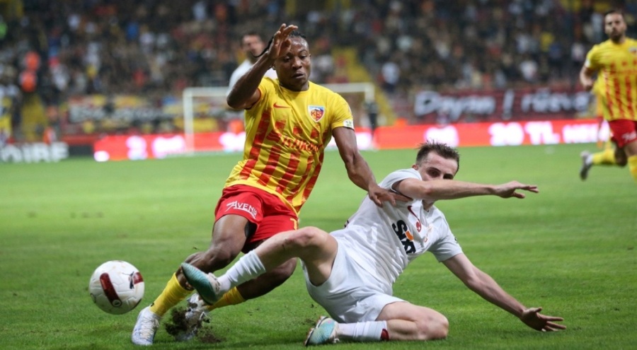Galatasaray, Kayserispor'la berabere kaldı