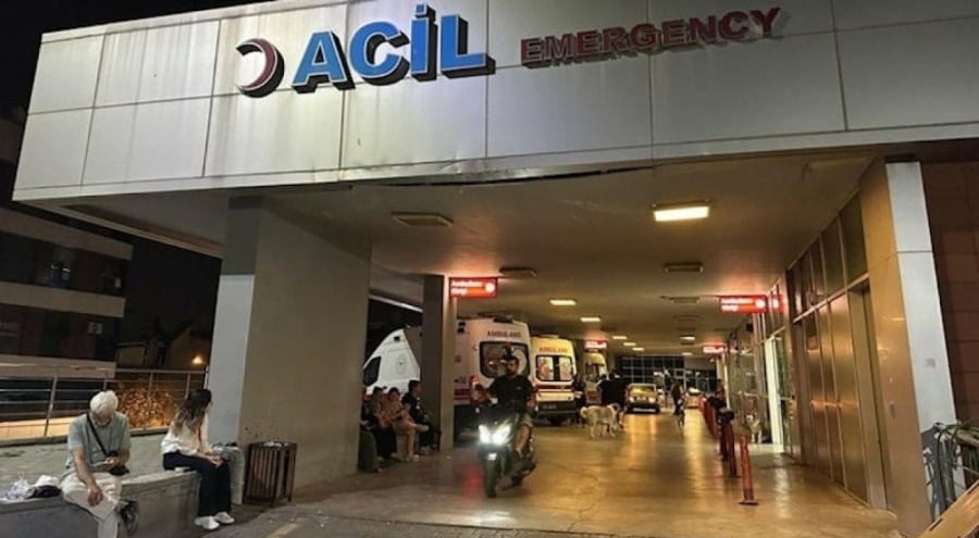 'Beni uzaylılara öldürtecek' diyerek annesini satırla ağır yaraladı