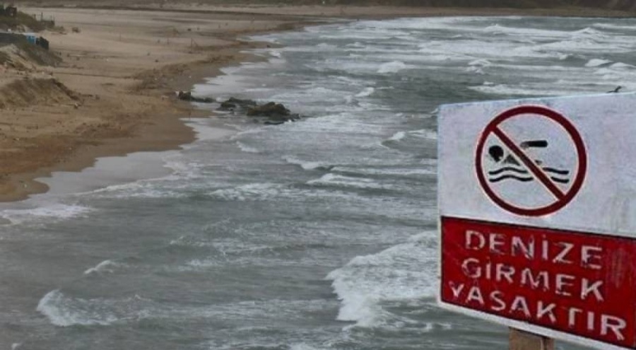 İstanbul Sarıyer'de denize girmek yasaklandı