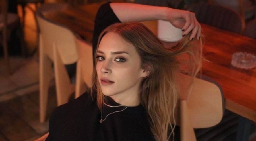 Hayal Köseoğlu'ndan Tamer Karadağlı tepkisi: Belli bir niteliğe ihtiyaç olması gerekmez mi?