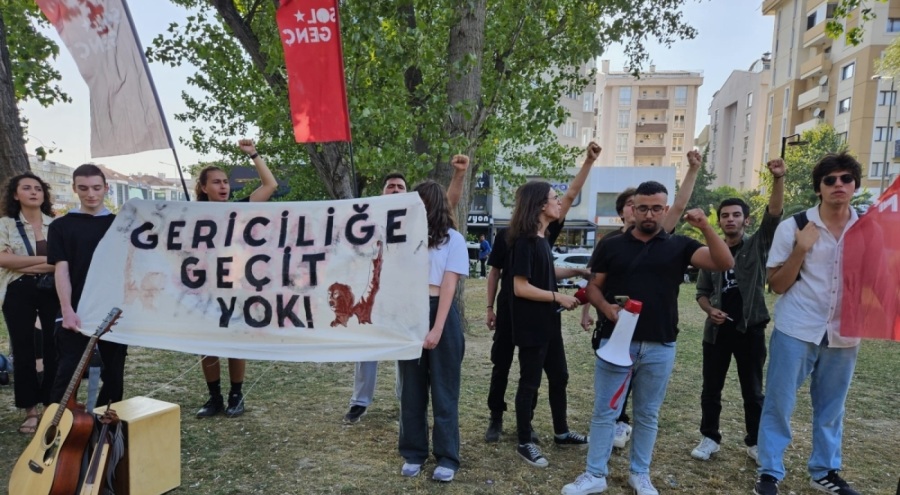 Bursa Sol Genç: Yasaklanan yaşama özgürlüğümüz
