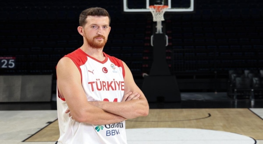 Anadolu Efes, Ercan Osmani'yi transfer etti