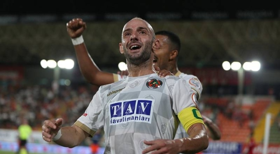 Alanyaspor, Başakşehir'i 2-0 yendi!