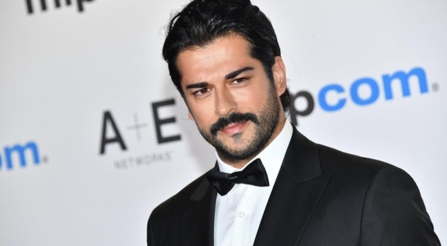 Amerikalı modelin paylaştığı sahte görüşme Burak Özçivit'i kızdırdı