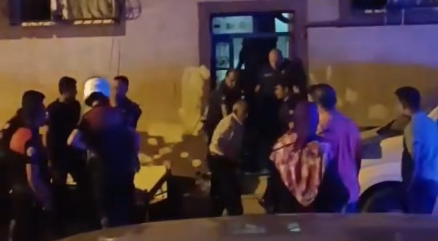 Ev sahibi ile kiracı arasındaki kavgayı ekipler zor ayırdı!