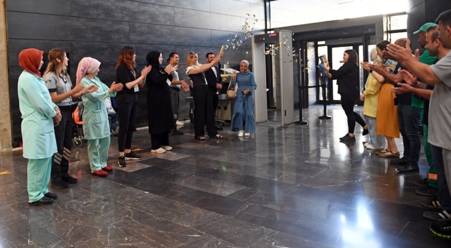 Müzeye girdi, 2 milyonuncu kişi olduğunu öğrendi