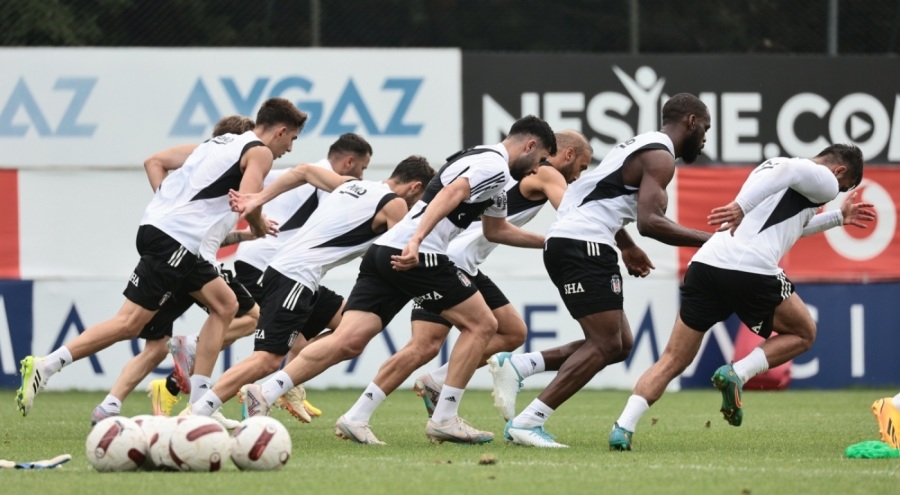 Alex Oxlade-Chamberlain, Beşiktaş'ta ilk antrenmanına çıktı