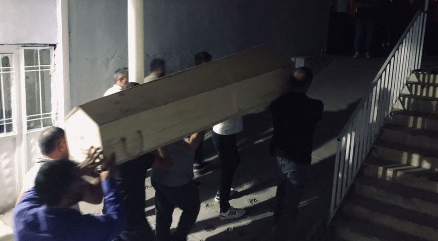 6 yaşındaki minik Hakan, evlerinin avlusundaki havuzda boğuldu