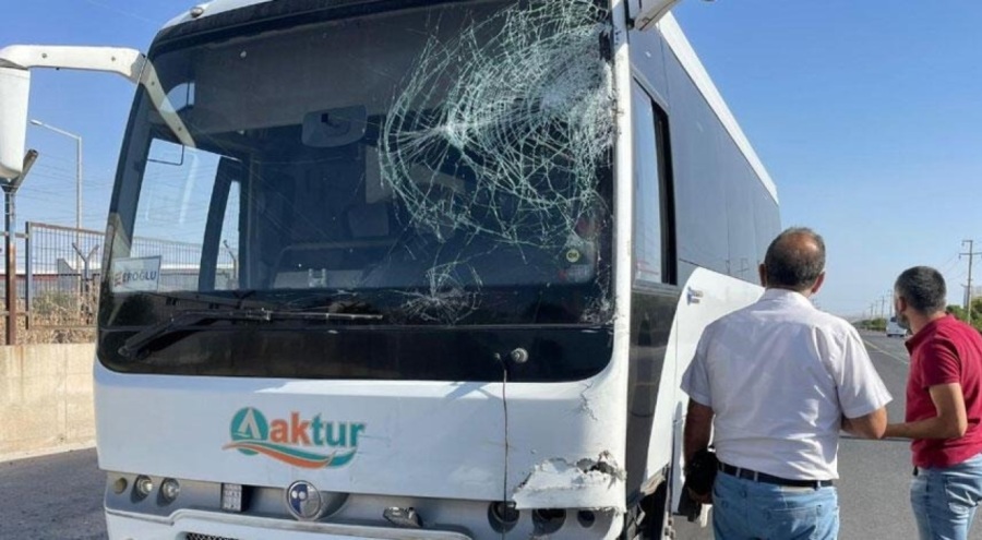 İşçileri taşıyan midibüs kaza yaptı! 13 yaralı