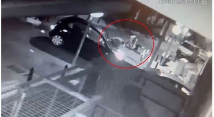 Korna tartışması kanlı sonlandı: 2 kişiyi bıçakladı