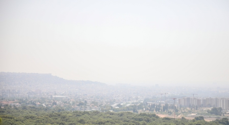 Antalya'da 'nem bulutu' uçakları etkiledi