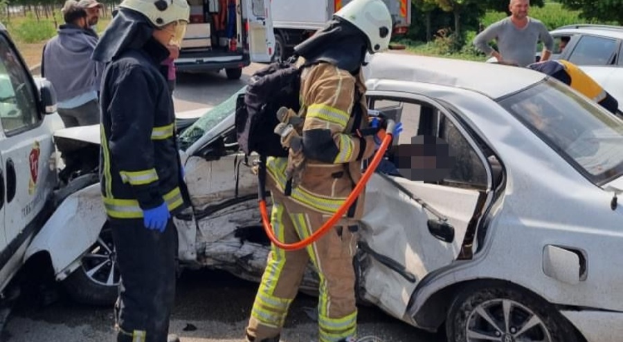Bursa'da trafik kazası can aldı! 2 ölü 1 yaralı var