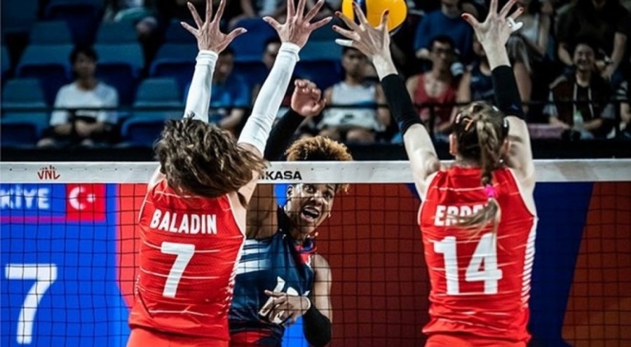 A Milli Kadın Voleybol Takımı yine 'altın' peşinde