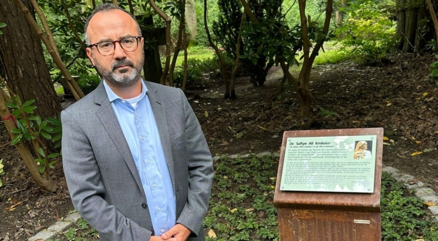 Almanya'da bir sokağa Türkiye'nin ilk kadın doktorunun adı verildi