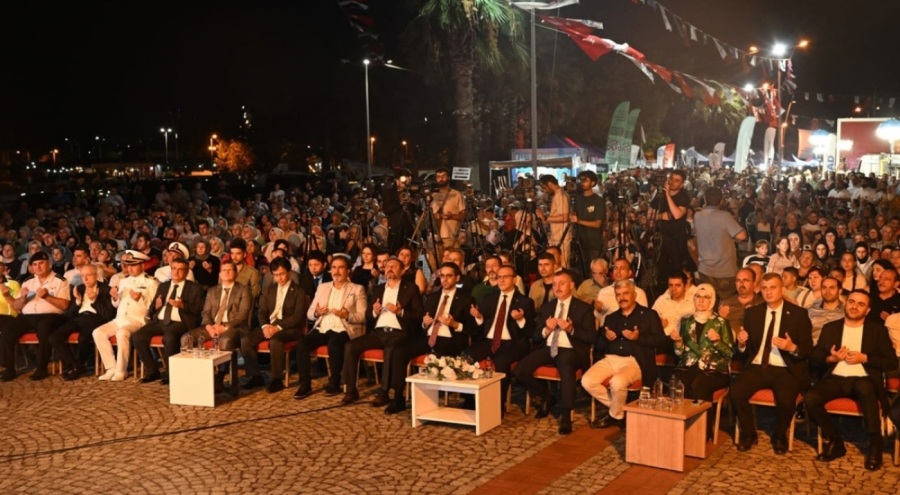 1999 Marmara Depremi'nde hayatını kaybedenler, Gölcük'te anıldı