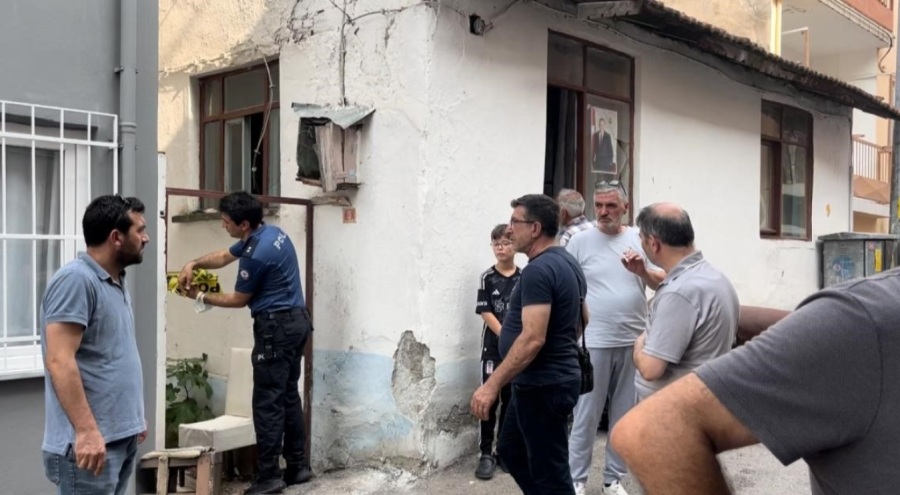 Bursa'da şüpheli ölüm! Cesedini komşuları buldu