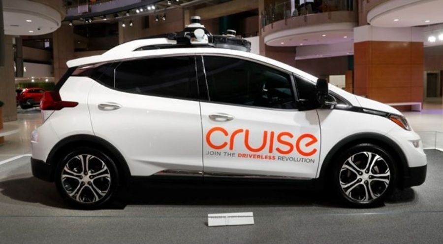 Robot taksiler bağlantıları kopunca trafiği kaosa sürükledi